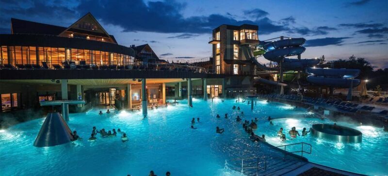 Krakow: Private Chocholowskie Thermal Baths Evening Ticket - Who Is This Tour Best For?