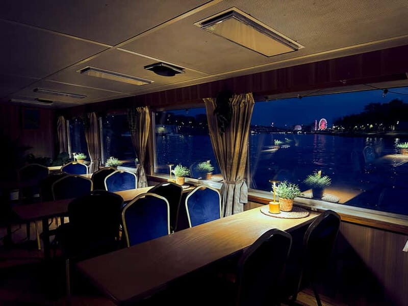 Krakow: Private Evening Boat Tour - FAQ