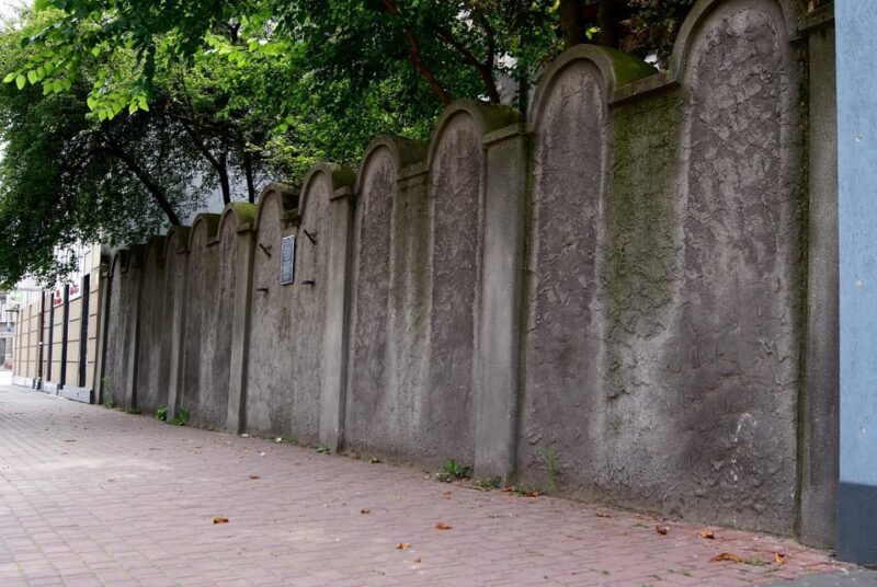 Krakow: Private Half Day City Tour with Local - Jewish Quarter and Ghetto Heroes Square: A Reflection on History