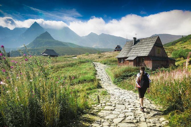 Krakow : Private tour hiking in Tatra Mountains and Termal baths - Exploring the Tatra Mountains from Krakow: A Detailed Look at the Private Hiking & Thermal Bath Tour