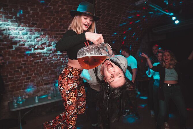 Krakow Pub Crawl with Free Alcohol & Karoake +4 Clubs/Bars - How Long Does It Last and What’s the Value?