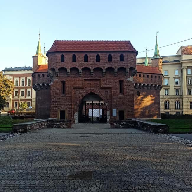 Krakow: Royal Route Guided Walking Tour - kleine groep - Key Points