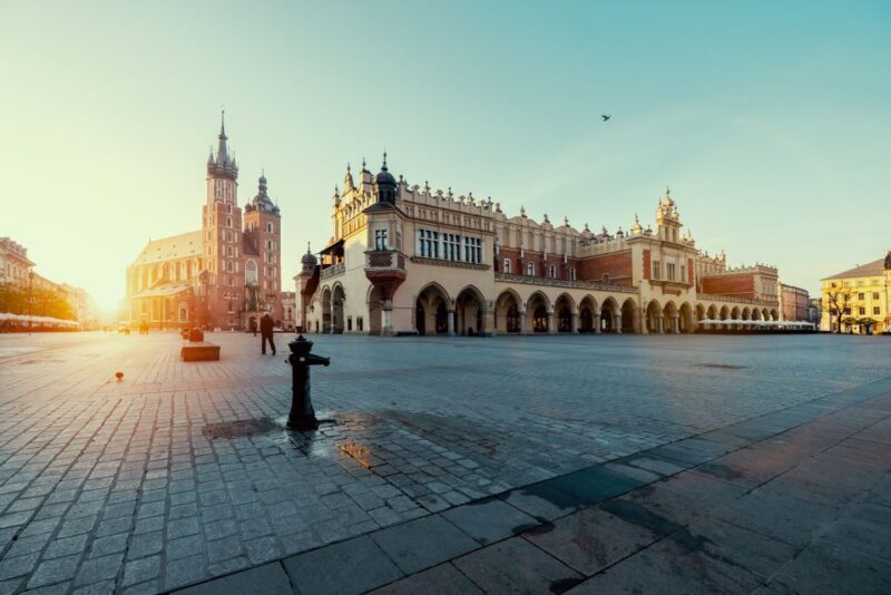 Krakow: Rynek Underground Museum Guided Tour & Stories - Key Points