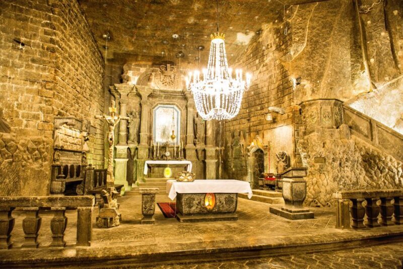 Krakow: Schindler's Factory, Jewish Ghetto & Salt Mine Tour - A Deep Dive into the Day’s Adventures