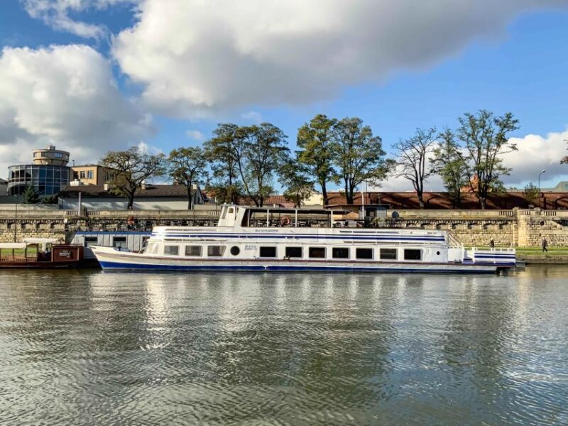 Krakow: Sightseeing Cruise by Vistula River - Who Will Love This Cruise?