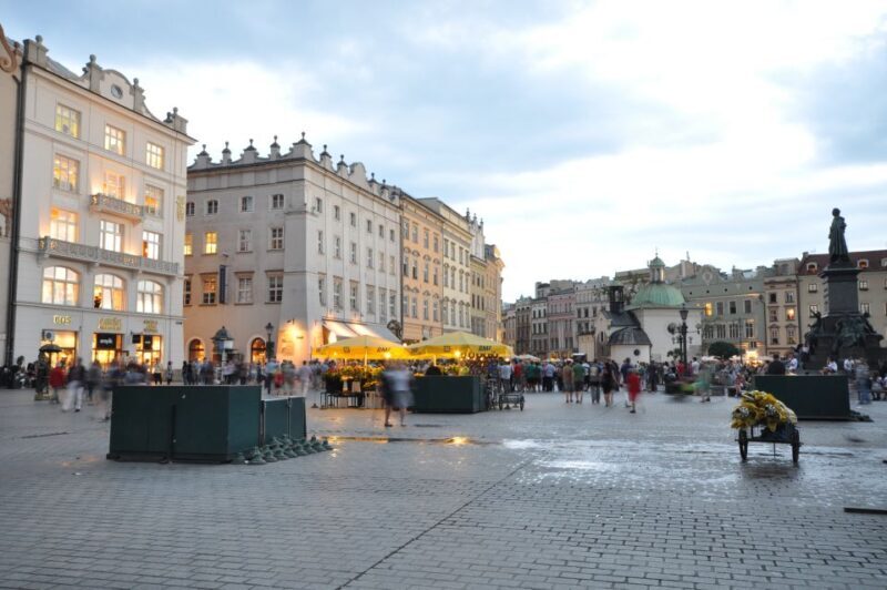 Krakow: Skip the Line Underground Museum and Old Town - FAQ