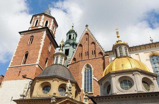 Krakow Skip The Line Wawel Castle and Cathedral Private Tour - Exploring Krakow’s Wawel Castle and Cathedral: A Detailed Private Tour Review