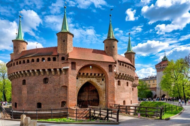 Krakow: St. Mary's Church and Rynek Underground Museum Tour - FAQ