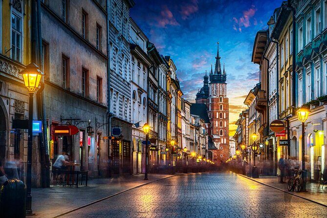 Krakow Walking Tour with Audioguide on Your Smartphone - The Itinerary: A Journey through Krakow’s Iconic Landmarks