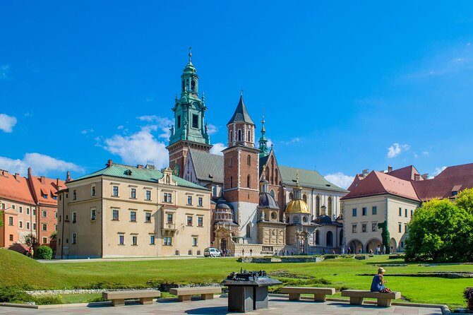 Krakow: Wawel Castle Guided Tour with Skip-The-Line Entry - FAQs