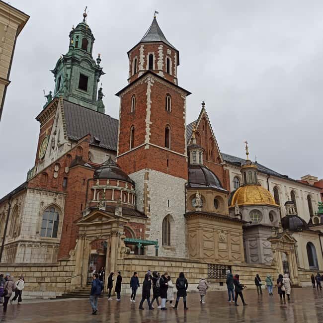 Krakow: Wawel Cathedral Guided Tour in Dutch - The Experience Breakdown