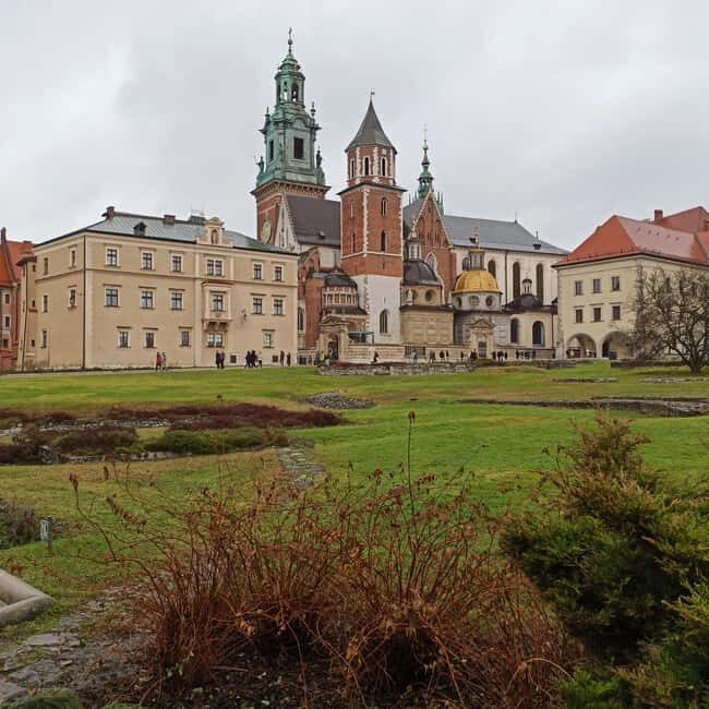 Krakow: Wawel Cathedral Guided Tour in Dutch - Authentic Insights from Reviews
