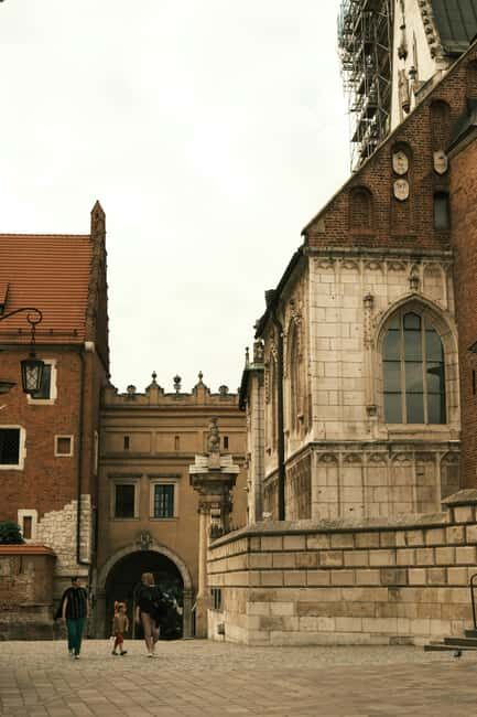 Krakow: Wawel Guided Tour  Cathedral and/or Castle - Who Should Consider This Tour?