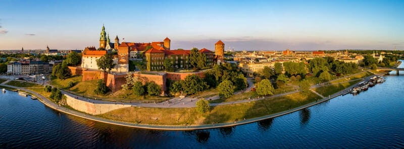 Krakow: Wawel Hill Audioguide Tour - Who Should Consider This Tour?