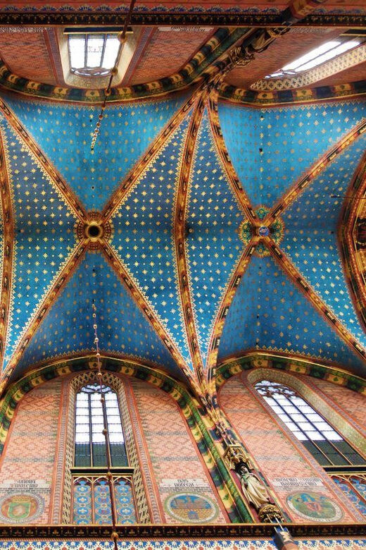 Krakow's Old Town Quick Review & St. Mary's Basilica Visit - Who Will Love This Tour?