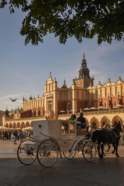 Krakow's Old Town: Uncover Hidden Gems with a Local - Deep Dive into the Experience