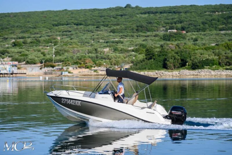 Krk/Dunat: Rent a boat Quicksilver 605 open - Key Points
