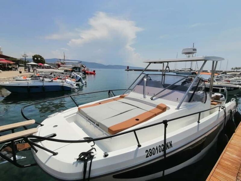 Krk: Rent a boat Beneteau Flyer 9 - Who Will Love This Experience?