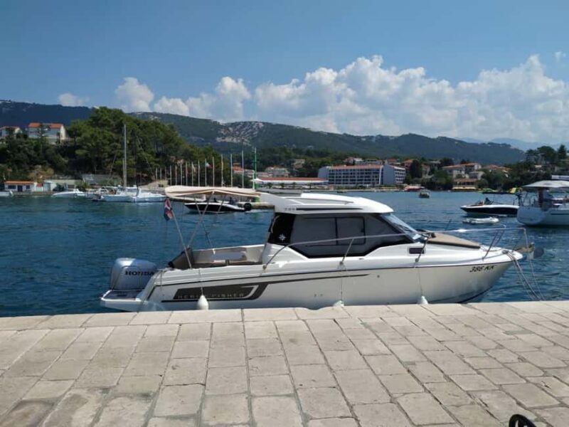Krk: Rent a boat Merry Fisher 795 386kk - Value for Money and Practical Considerations
