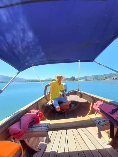 Ksamil: Mussel Sailing Tour with Food and Drink in Albania - Key Points