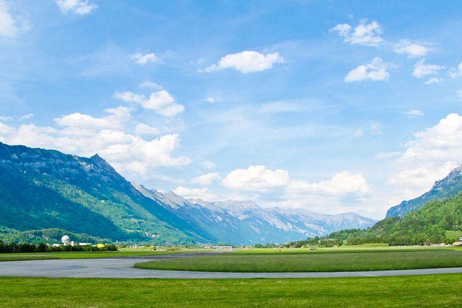 (KTG361) - Interlaken day trip by bus from Geneva - The Scenic Bus Ride and First Stop at Lauterbrunnen