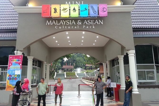 Kuala Lumpur International Airport to Malacca Hotels Arrival Transfer - FAQ