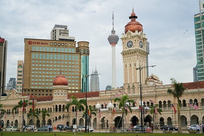 Kuala Lumpur Night Private Tour with Dinner and Cultural Show - Key Points