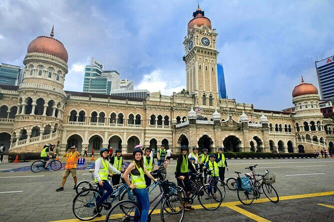 Kuala Lumpur Sunset Evening Cycling Tour - Exploring Kuala Lumpur by Night on a Sunset Cycling Tour