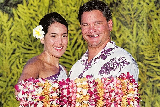 Kukui Nut Airport Lei Greeting (Maui, Kahului Airport, OGG) - An In-Depth Look at the Kukui Nut Airport Lei Greeting