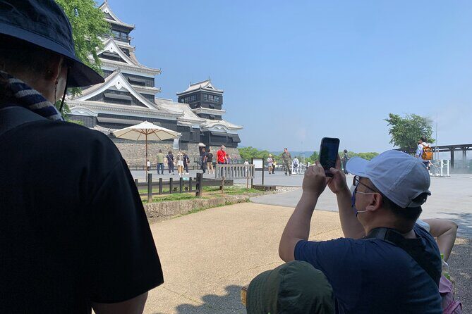Kumamoto Castle Walking Tour with Local Guide - Exploring Kumamoto Castle: What to Expect