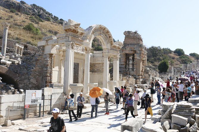 Kusadasi Port: PRIVATE Ephesus Tour for Cruise Passengers - Exploring Ephesus: Walking Through Ancient History