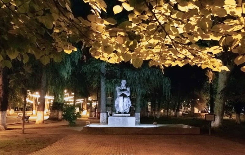 Kutaisi: Historic Walking Tour with Guide, 3 Hours - Art, Culture, and Local Flavors