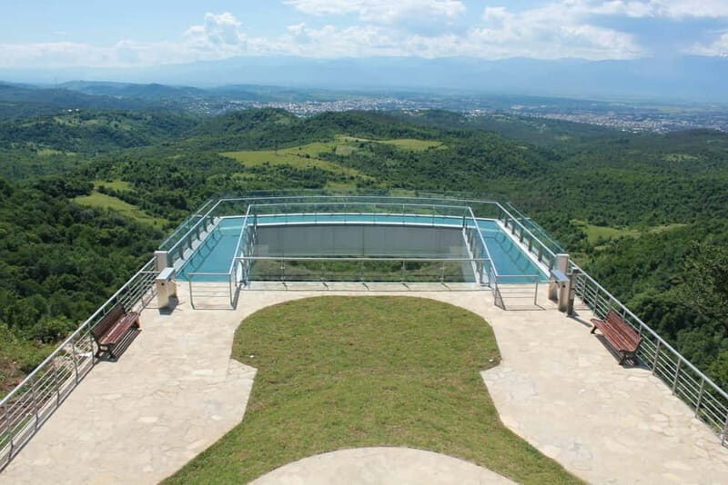 Kutaisi: Sataplia Natural Res. & Tetra Cave Wine Degustation - Exploring the Sataplia Natural Reserve