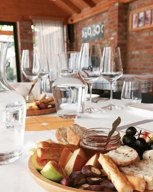 Kutaisi uncorked: Wine Tasting at a local Family Home - Authentic Georgian Wine Tasting at a Family Home Near Kutaisi