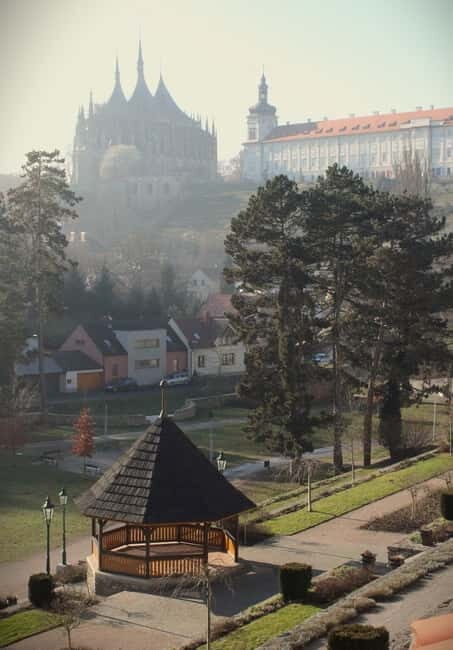 Kutna Hora: Historical Center and Sedlec Ossuary Tour - Key Points