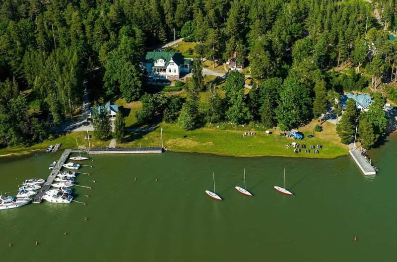 Kuusisto island: Stand-Up Paddleboard Rental - The Equipment & Safety