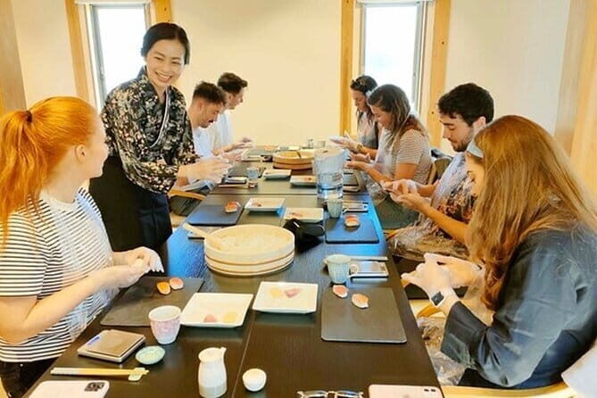 Kyoto 6hr Private Guided Tour & Sushi Making Experience - The Experience in Detail