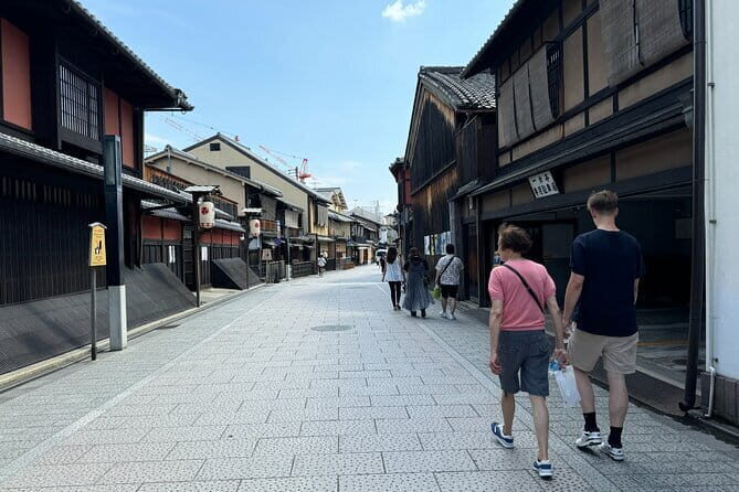 Kyoto: Half-Day Private Tour Gion Geisha Districts & Kiyomizu - Exploring Kyoto’s Geisha Districts: What’s in Store?