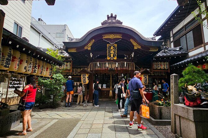 Kyoto Nishiki Market & Depachika: 2-hours Food Tour with a Local - Exploring the Food and Cultural Stops