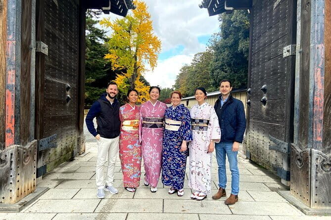 Kyoto Walking Tour with Kimono Rental Lunch and Tea Ceremony - Starting Point and First Impressions