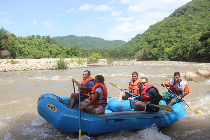 La Bocana Whitewater Rafting Experience: Low Difficulty - An In-Depth Look at the La Bocana Whitewater Rafting Tour