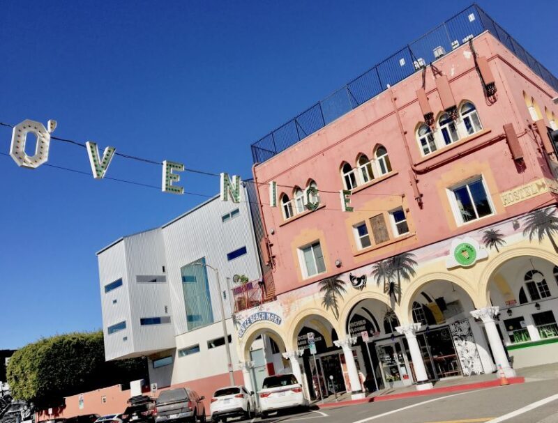 LA: City and Beach Highlights Tour with Transfer Options - FAQ
