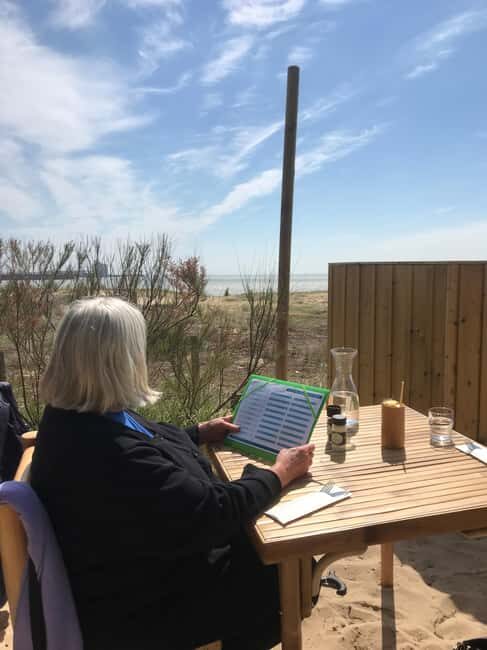 La Flotte : French lesson in a café and guided tour. - Key Points