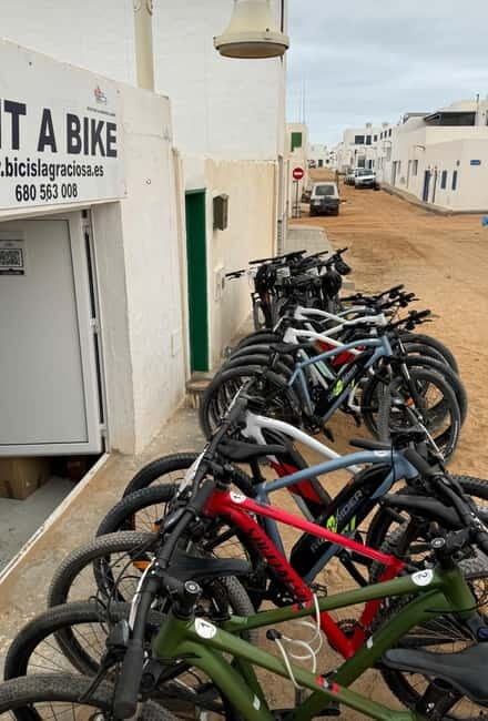 La Graciosa: Rent your ELECTRIC BIKE and explore the island at your own pace. - An overview of the experience: what to expect from La Graciosa’s bike tour