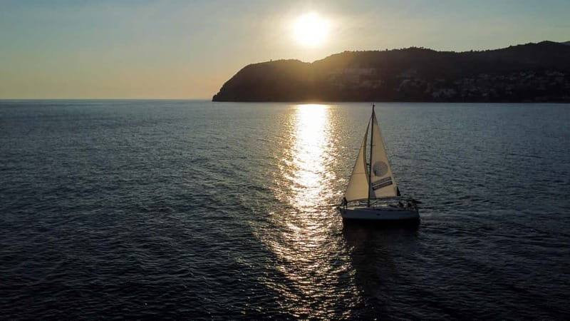La Herradura-Maro-Nerja: Sailing at Sunset - An In-Depth Look at the Sunset Sailing Experience