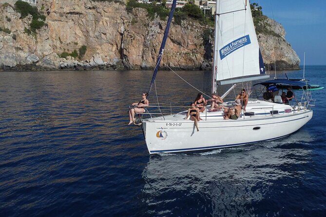 La Herradura: Sailboat with a view of dolphins-Shared - Exploring La Herradura on a Shared Sailboat: A Detailed Review