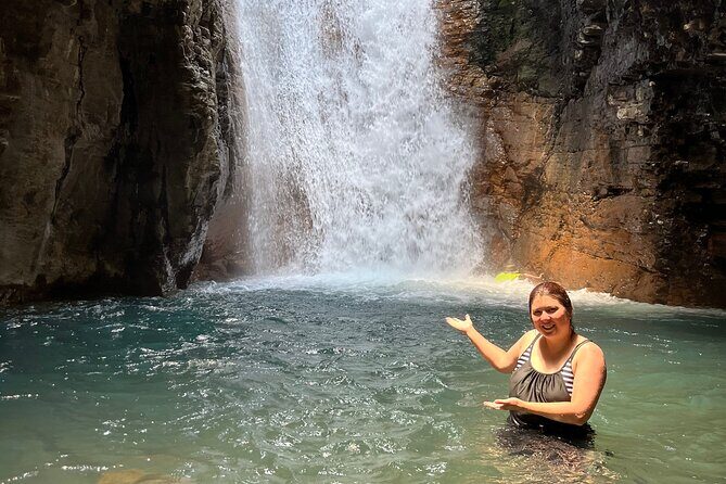 La Leona Waterfall Guided Tour+Transportation - The Price and Overall Value