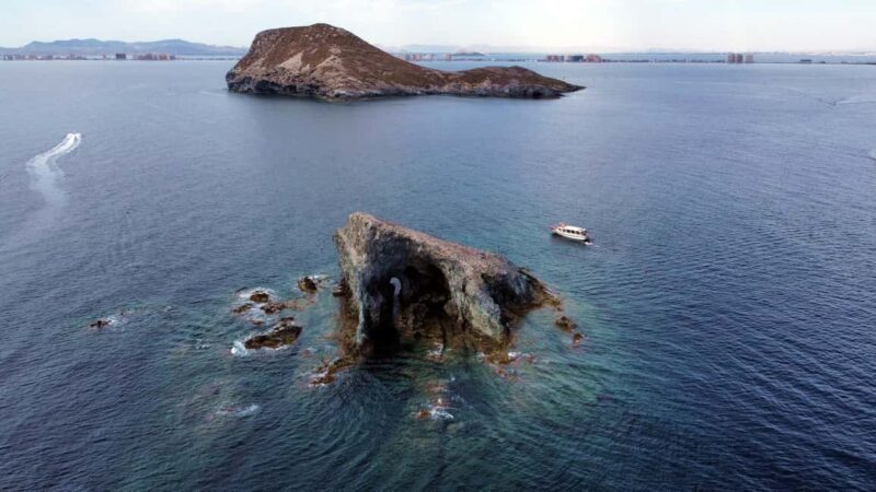 La Manga: Boat trip across two seas to Isla Grosa and Far - Exploring La Manga’s Unique Boat Trip to Isla Grosa and Far: A Detailed Review