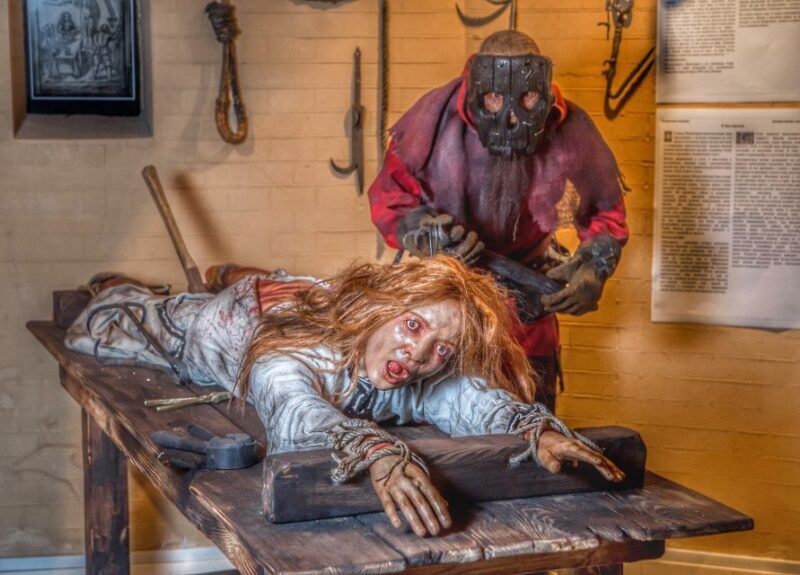 LA: Medieval Torture Museum Ticket with Ghost Hunting - The Dark Side: Instruments of Torture and Their Impact