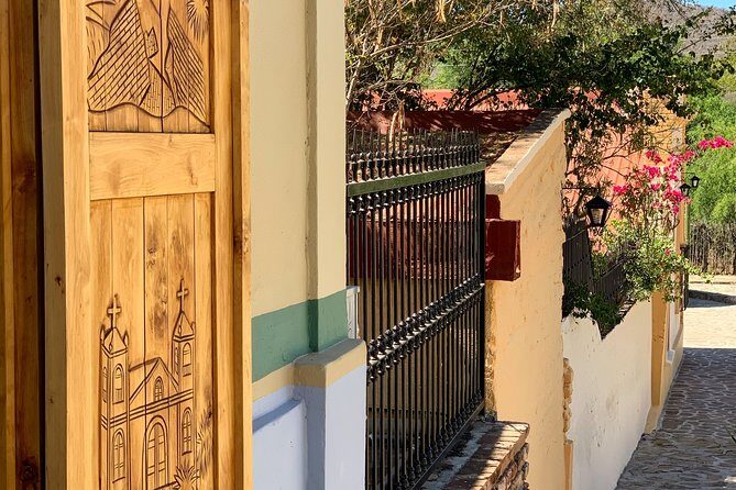 La Paz Tour, Historical City, Beach, Colonial and Beautiful scenery on the way! - The Cultural Stops and Museums